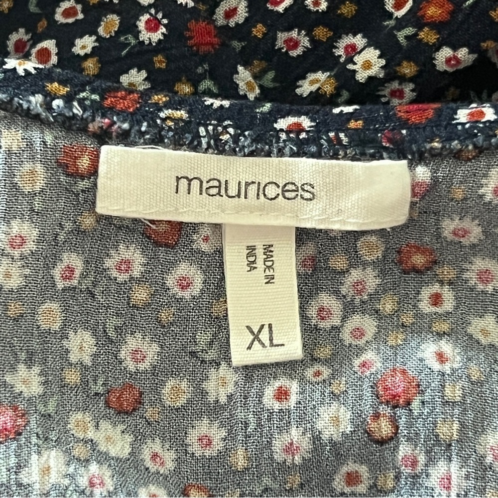 Maurice’s navy blue floral peasant top - Picture 7 of 8